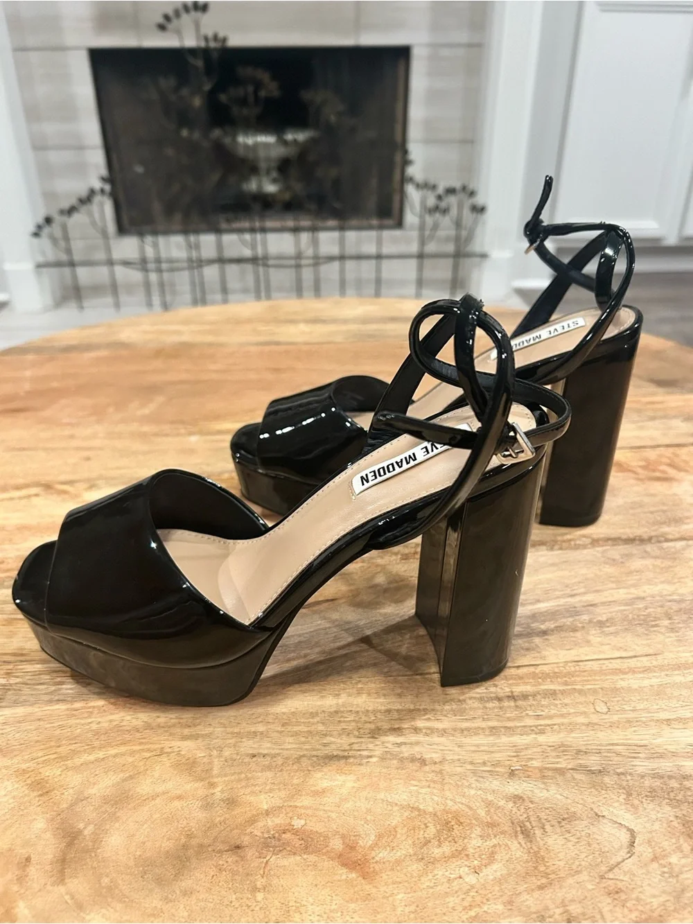 Steve Madden Black Patent Platform Sandal